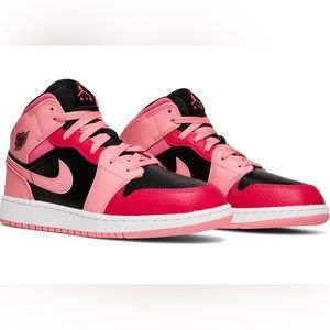 Nike Air Jordan 1 Mid GS size 4. ***GREAT CONDITION***